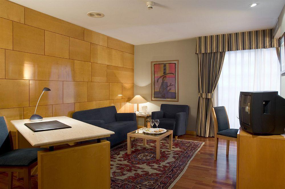 Hotel Ciudad De וייאדוליד חדר תמונה