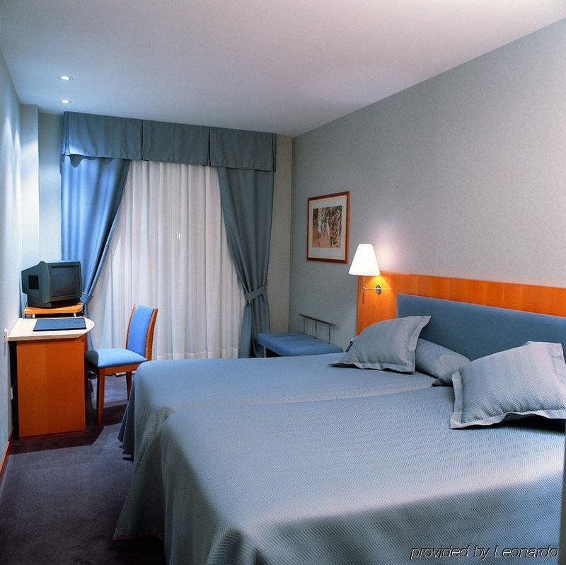 Hotel Ciudad De וייאדוליד חדר תמונה