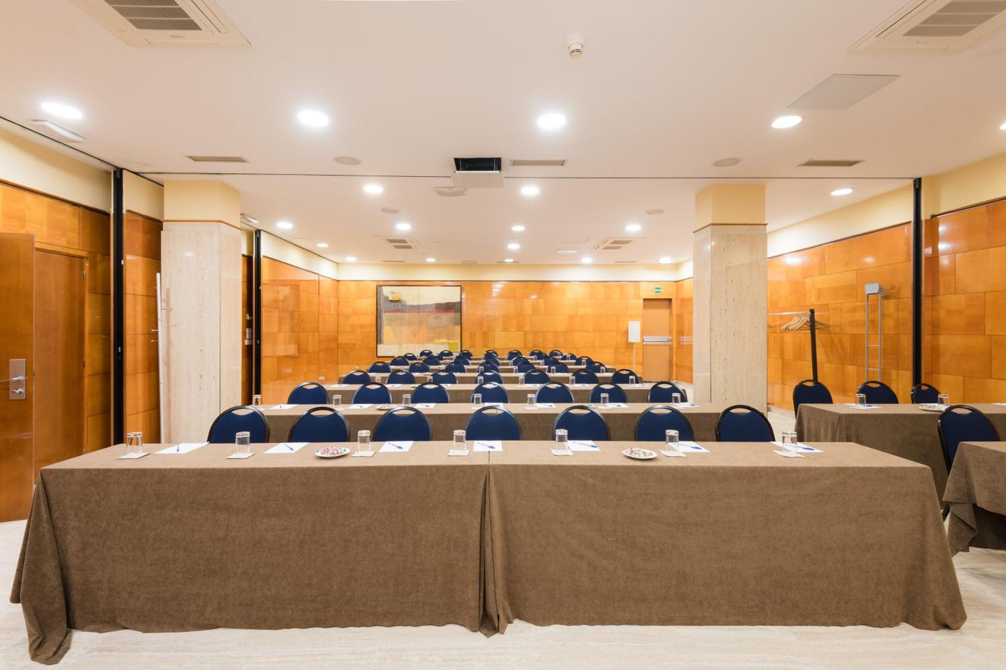 Hotel Ciudad De וייאדוליד מראה חיצוני תמונה