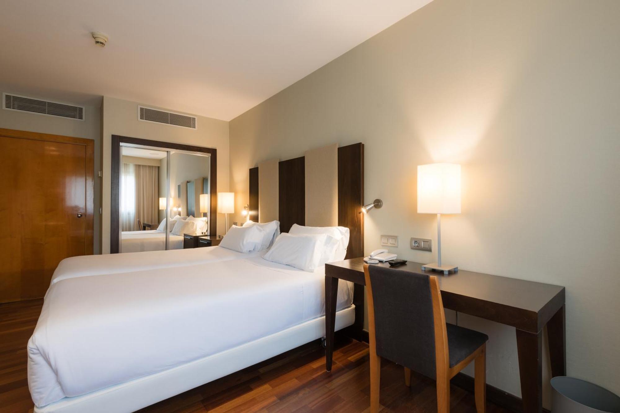 Hotel Ciudad De וייאדוליד מראה חיצוני תמונה