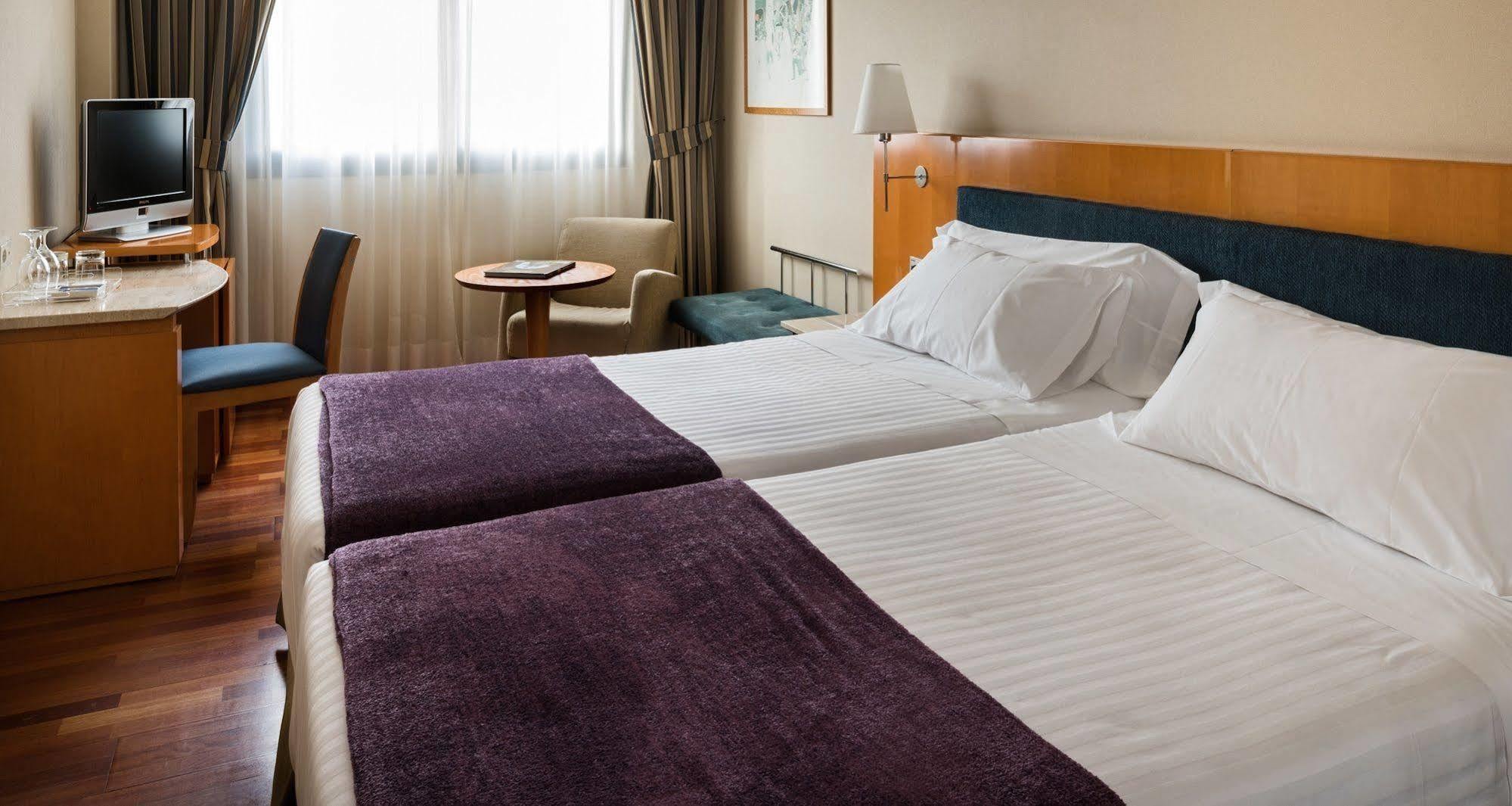 Hotel Ciudad De וייאדוליד מראה חיצוני תמונה